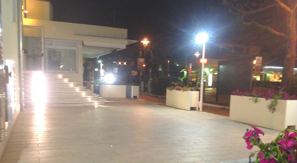 Hr Vapore Gatteo Mare Gatteo a Mare Exterior photo